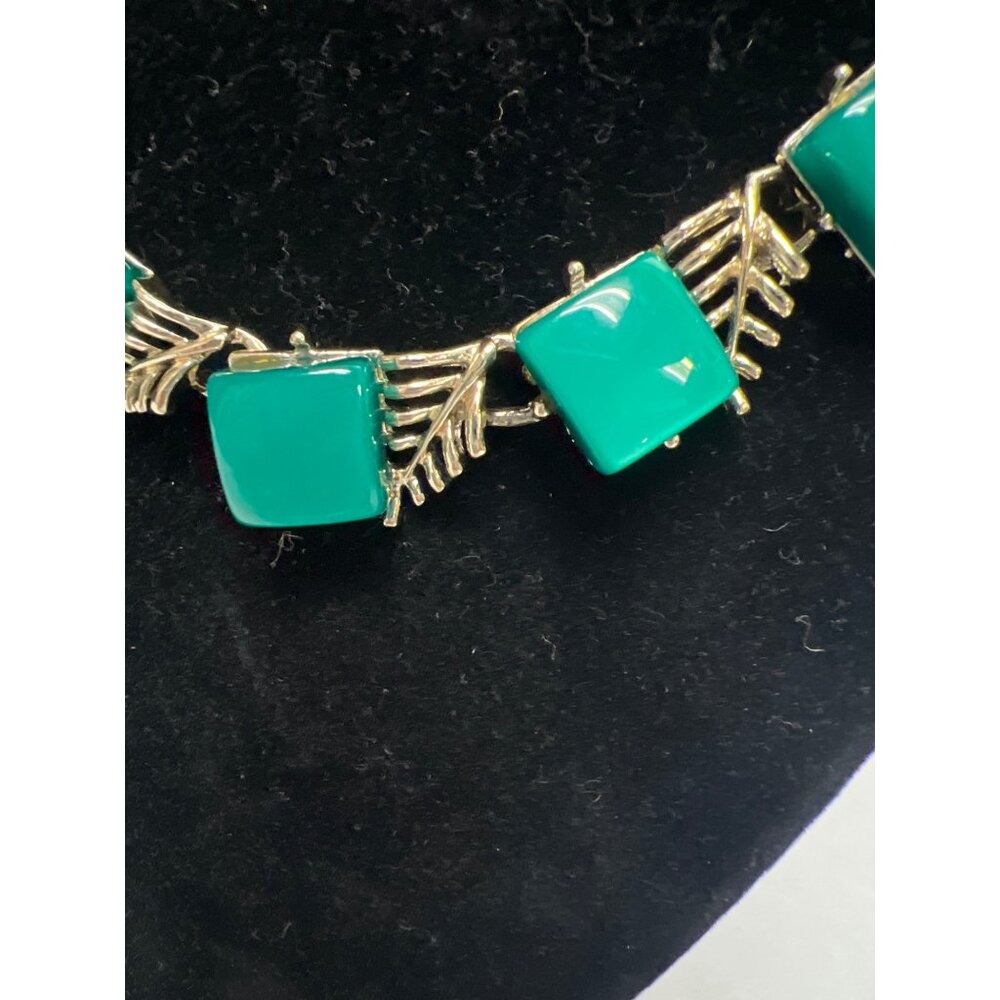 Coro Signed Vintage 1940's Green Turqouis Lucite Thermoset Silver Necklace - Picture 4 of 9